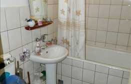 Vanzare 3 camere, decomandat, 65 mp, cu boxa la subsol, zona Expo Transilvania