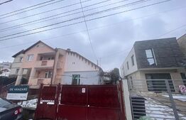 Casa veche, demolabila intr-o zona de case din Gheorgheni