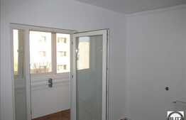 De vanzare, 2 camere, etaj intermediar, decomandat, zona strazii Teleorman!