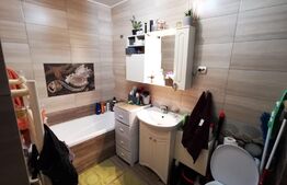 Apartament 3 camere 74 mp, 2 parcari, gradina de 80 mp, zona Eroilor