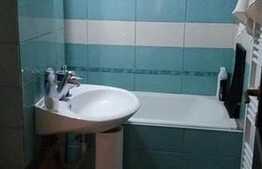 Vanzare 3 camere, decomandat, 65 mp, boxa la subsol, zona strazii Mehedinti!