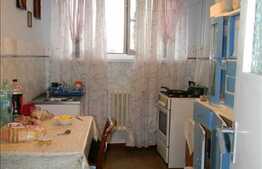 Vanzare 2 camere, decomandat, 52 mp, boxa la subsol, zona Calea Floresti!