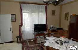 Apartament 3 camere 85.8 mp cu 220 mp gradina proprie,curte 81 mp!Zona Republici