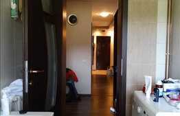 Vanzare 2 camere, decomandat, 55 mp utili, imobil nou, parcare, zona Roata!