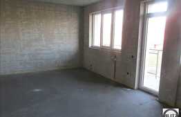 3 camere, 67 mp, zona Somesului! Etaj intermediar! Loc de parcare! Semifinisat!