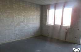 3 camere, 67 mp, zona Somesului! Etaj intermediar! Loc de parcare! Semifinisat!