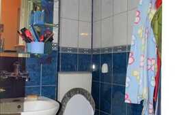 Vanzare 2 camere, decomandat, 40 mp, 2 boxe la subsol, zona strazii Mehedinti!