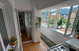 Apartament structură deosebită, zonă liniștită, decomandat, 4 camere, etaj 2/6, cartier Noua