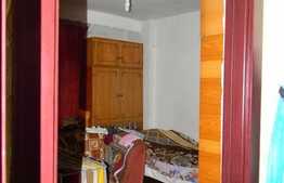 Vanzare 4 camere, decomandat, 79,91 mp utili, boxa la subsol, zona Piata Flora!