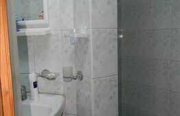 Vanzare 4 camere, decomandat, 79,91 mp utili, boxa la subsol, zona Piata Flora!