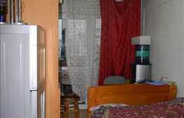 Vanzare 4 camere, decomandat, 79,91 mp utili, boxa la subsol, zona Piata Flora!