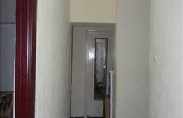 Vanzare 4 camere, decomandat, 79,91 mp utili, boxa la subsol, zona Piata Flora!