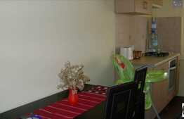 De vanzare 4 camere, 77 mp, decomandat, la cateva minute de magazinul Billa!