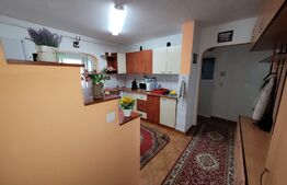 Apartament 2 camere, decomandat, 49mp, etaj intermediar, zona Str. Lunii