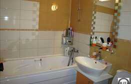 3 camere, 70 mp, complet mobilat si utilat din zona strazii Florilor! Parcare!