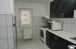 De vanzare 4 camere 79 mp, decomandat, zona Plopilor! Cu boxa pentru depozitare!