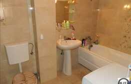 Apartament de vanzare, 2 camere, 58 mp, zona strazii Florilor!