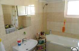 Apartament de vanzare, 3 camere, 68 mp, zona strazii Tineretului! Loc parcare!