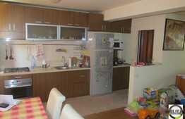 De vanzare 3 camere, etaj intermediar, loc de parcare, zona Florilor, A.C!