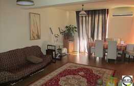 De vanzare 3 camere, etaj intermediar, loc de parcare, zona Florilor, A.C!