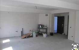 Vanzare 2 camere, 55 mp, loc de parcare cu CF! Semifinisat!