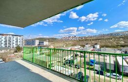 Apartament cu 3 camere situat in zona VIVO, cu CF 