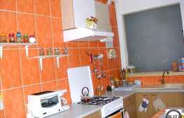 Vanzare 1 camera, 40 mp, decomandat , cu loc de parcare