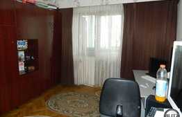 Apartament de vanzare, 2 camere, etaj intermediar, zona strazii Vidraru!