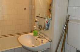 Apartament de vanzare, 2 camere, etaj intermediar, zona strazii Vidraru!