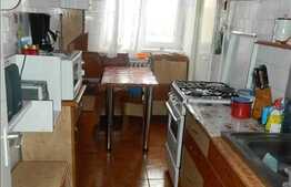 Apartament de vanzare, 2 camere, etaj intermediar, zona strazii Vidraru!