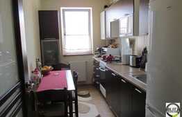 Apartament de vanzare, 1 camera, 38 mp, loc de parcare, zona strazii Florilor!
