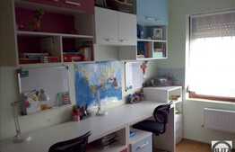 Apartament de vanzare, 3 camere, 2 locuri de parcare, zona Avram Iancu