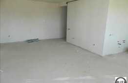 Apartament de vanzare, 3 camere, 76 mp, loc de parcare inclus, zona de interes