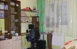 Vanzare apartament 2 camere, etaj intermediar, balcon, zona strazii Taberei!