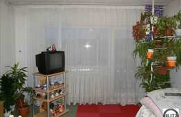 Apartament 4 camere, 96 mp, decomandat, 2 balcoane, zona Billa