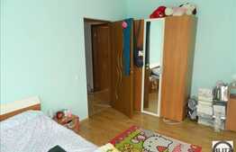 Vanzare 2 camere, 52 mp plus 3 balcoane, decomandat, zona strazii Eroilor!