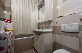 Apartament de 3 camere, decomandat, parcare, zona Hotel Paradis