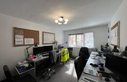 Apartament de 3 camere, decomandat, parcare, zona Hotel Paradis