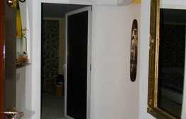 Apartament de vanzare, etaj intermediar, garaj, zona strazii Tasnad!