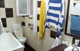 Apartament 2 camere vanzare, 75 mp utili, zona Republicii, cu boxa