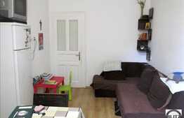 Apartament 2 camere vanzare, 75 mp utili, zona Republicii, cu boxa