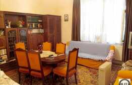 Apartament 2 camere vanzare, 75 mp utili, zona Republicii, cu boxa