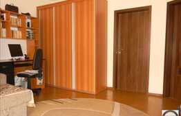 2 camere de vanzare, finisat nou, cu garaj