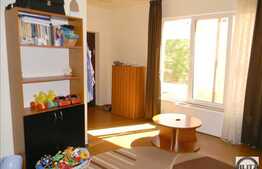 2 camere de vanzare, finisat nou, cu garaj