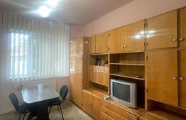 Garsoniera la casa, decomandata, 25 mp, zona strazii Traian 