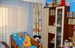 Apartament 3 camere, 72 mp, decomandat, balcon, zona podului Calvaria