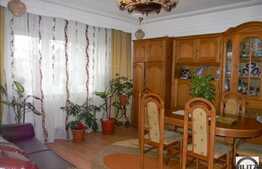 Apartament 3 camere, 72 mp, decomandat, balcon, zona podului Calvaria