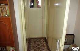 De vanzare apartament 47 mp utili, 2 camere, in zona Aleea Baisoara