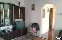 Apartament 4 camere, 89 mp, zona strazii Grigore Alexandrescu. 2 boxe si parcare