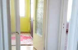 Apartament 4 camere, 89 mp, zona strazii Grigore Alexandrescu. 2 boxe si parcare